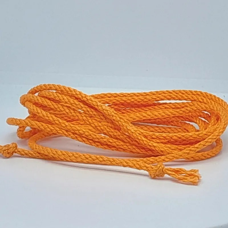 Strings for XL spintops