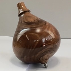 Malaysian heart spinning top