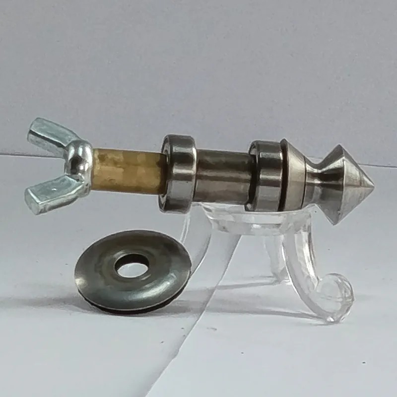 Zoe, Sara one way bearing tip